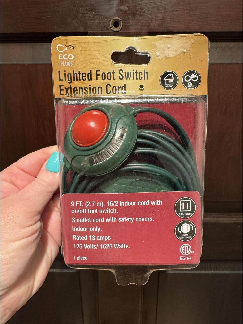 Eco Plugs Lighted Foot Switch Extension Cord 9ft Indoor 3 Outlet